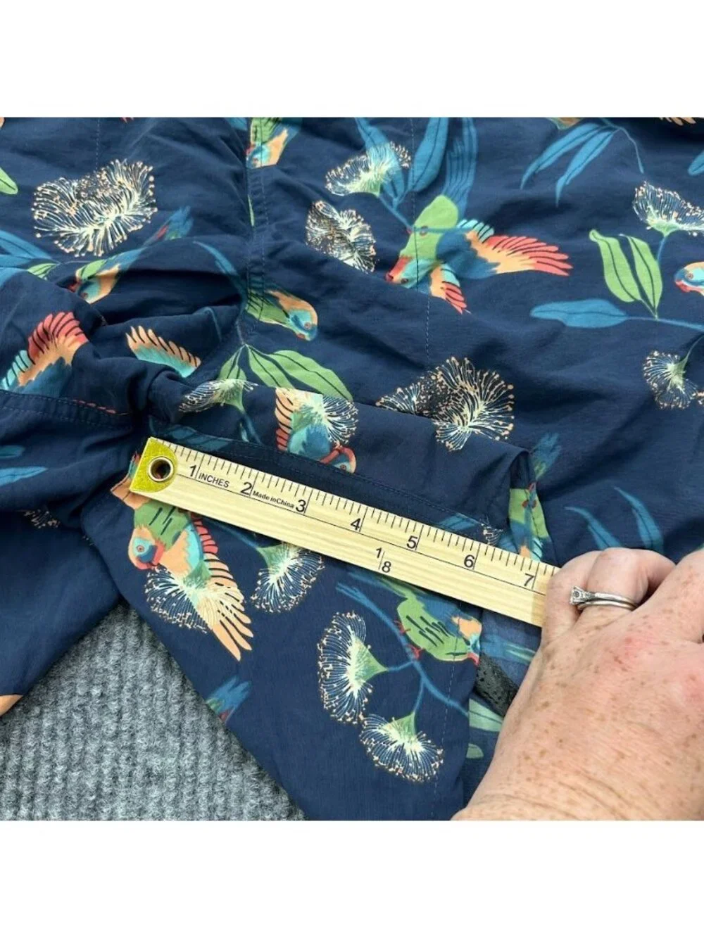 Patagonia Baggies Shorts Tropical Parrot Bird Print Swim Trunks Lined Mens Large